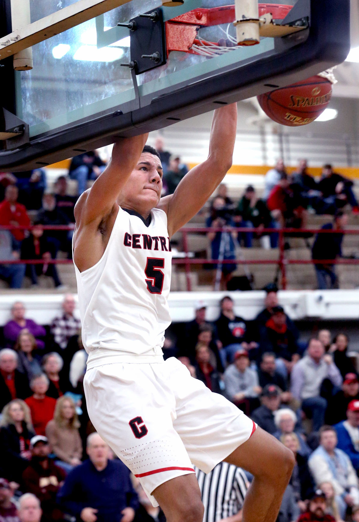 Dec 18: Stoughton vs La Crosse Central